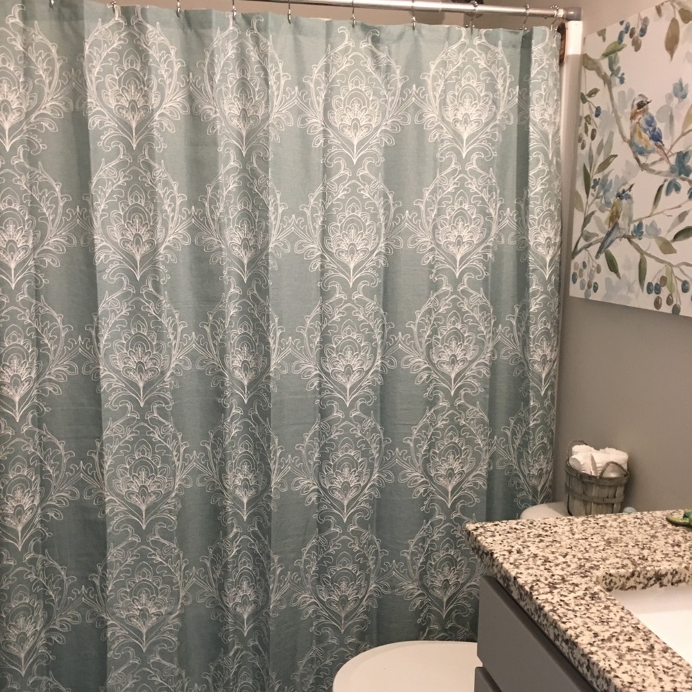 Shower curtain embroidery Green & white Room & Retreat NWOT